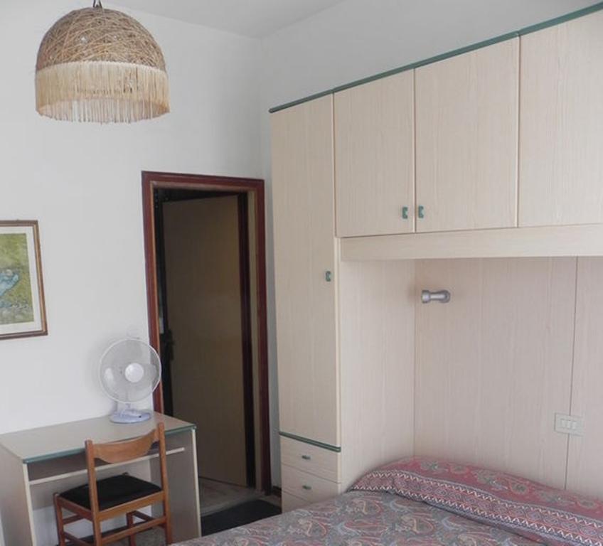 Hotel Antonella كاوْرلي الغرفة الصورة