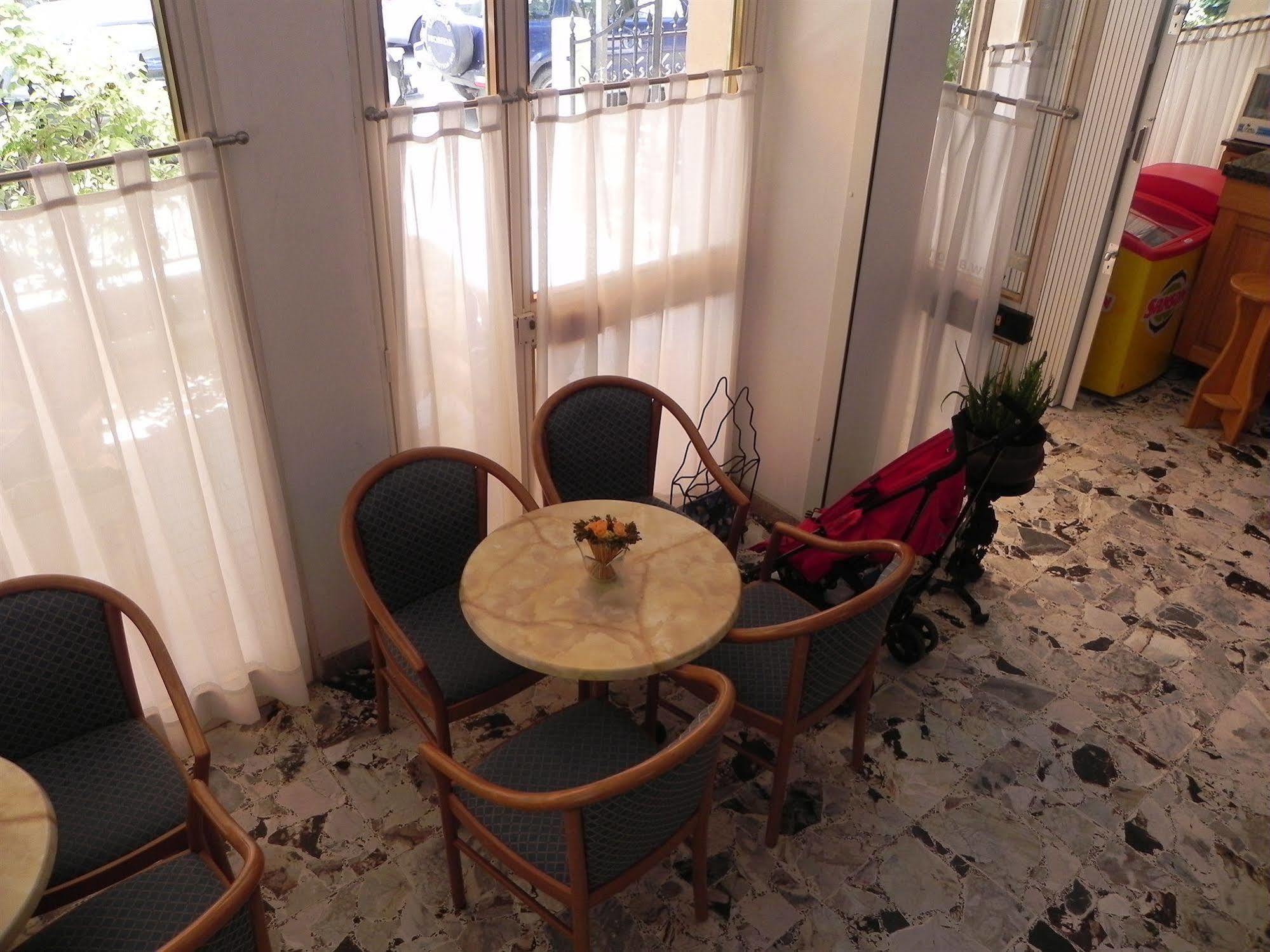 Hotel Antonella كاوْرلي المظهر الخارجي الصورة
