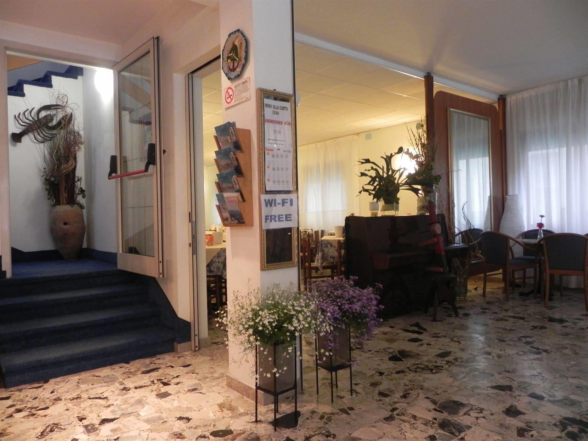 Hotel Antonella كاوْرلي المظهر الخارجي الصورة