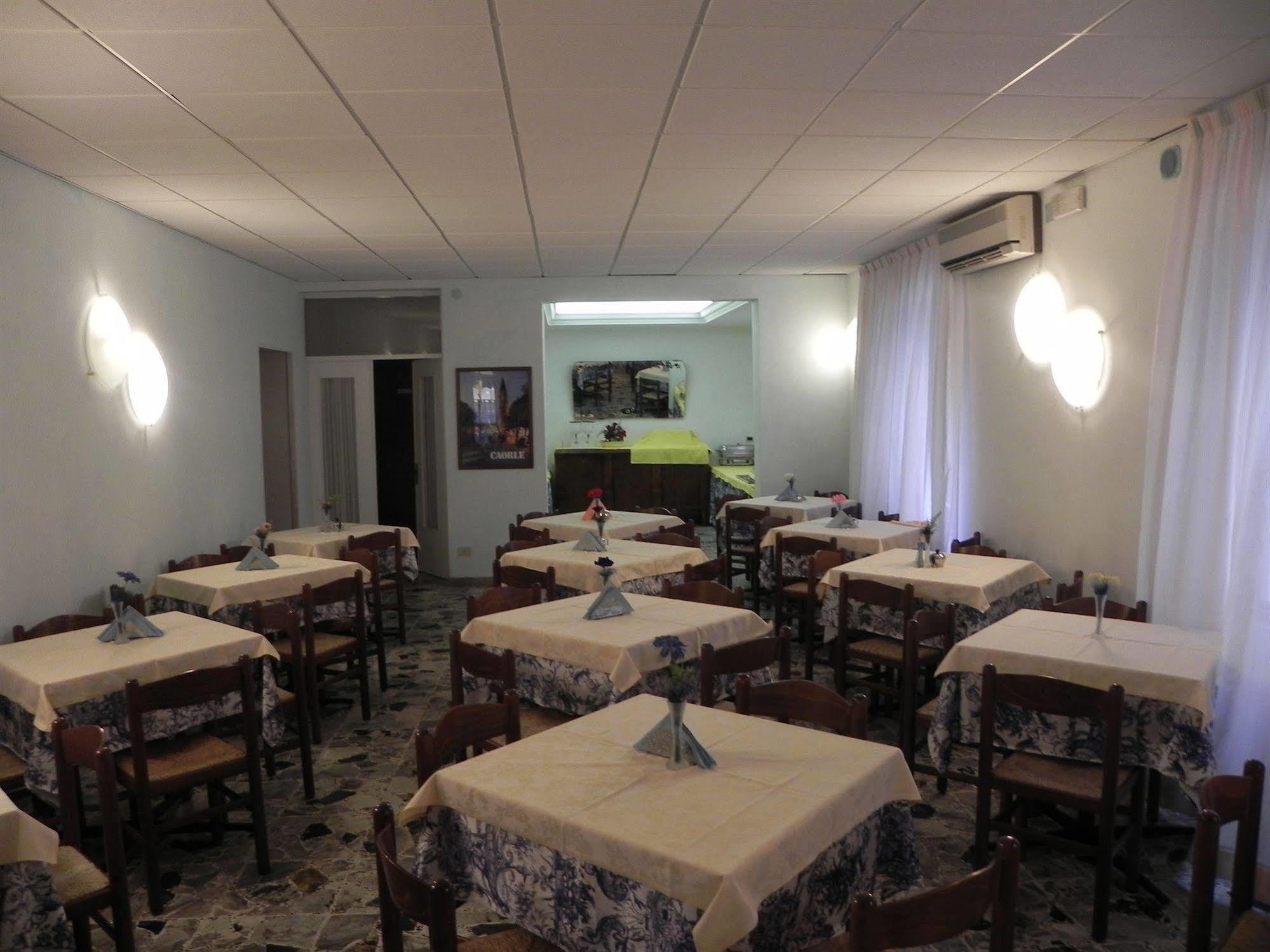 Hotel Antonella كاوْرلي المظهر الخارجي الصورة